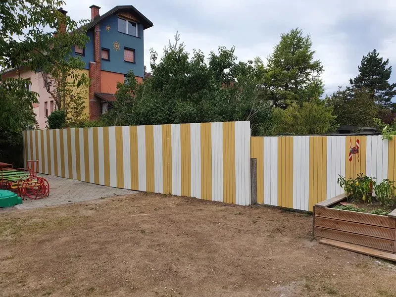 Kakovostna PVC vrtna ograja