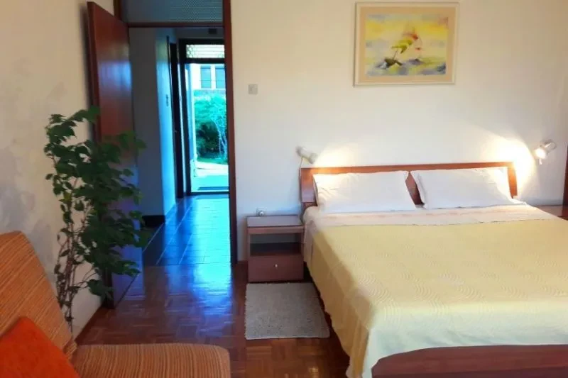 Ugodne počitnice Izola, Obala