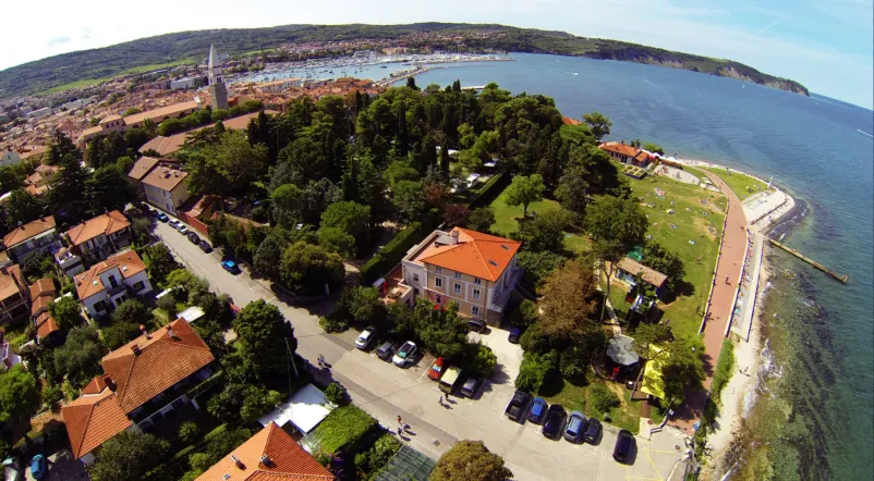 Turistične nastanitve ob Plaži svetilnik