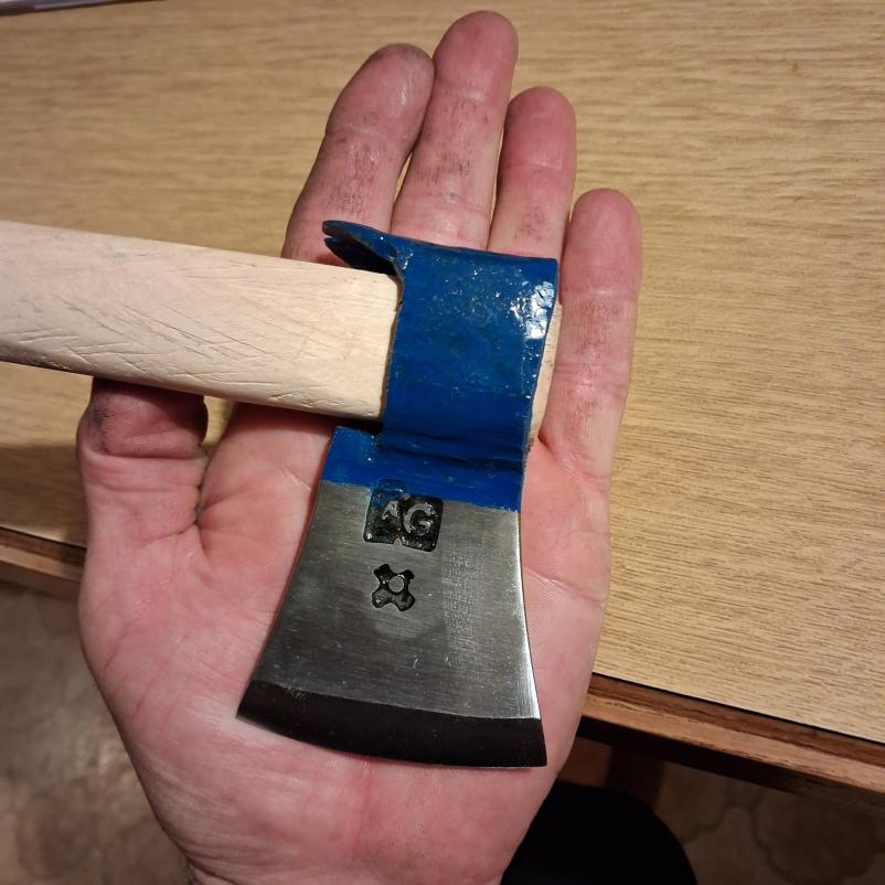 Kovano orodje in uporabni izdelki Žiri