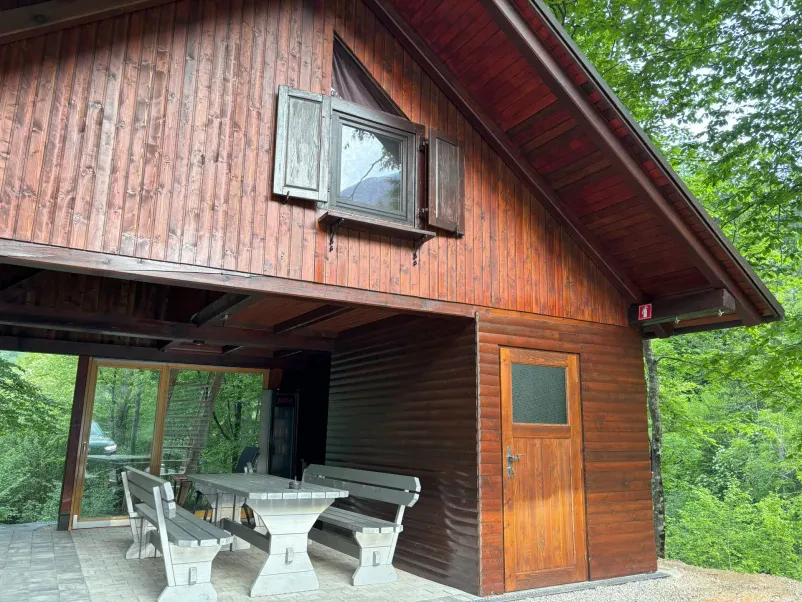 Wooden glamping houses for rent Lake Bled