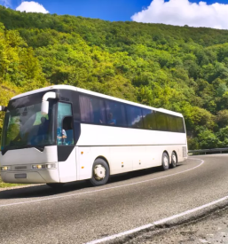 Avtobus prevozi potnikov po sloveniji