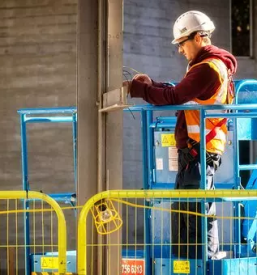 Dela na visini z dvizno kosaro slovenija