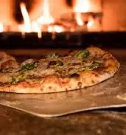 Delicious food and pizza logatec