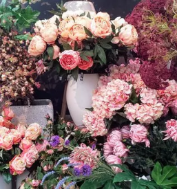 Dobra cvetlicarna slovenske konjice