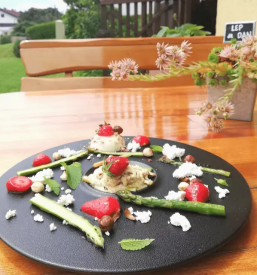 Domaca lokalna hrana cresnjevci