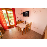 Majda Škorjanec Marinšek - sobodajalka