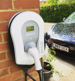 Gradnja polnilnih postaj za elektricna vozila slovenija