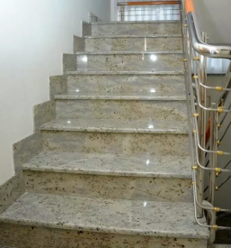 Natančno graviranje portretov in napisov Prekmurje