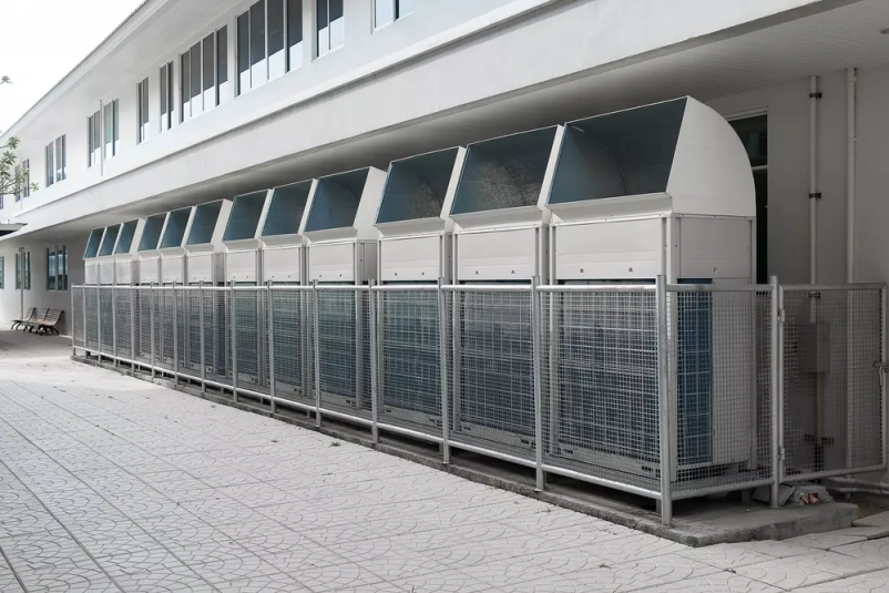 Kvalitetni hladilni agregati, omare, sistemi Uniflair Ljubljana 