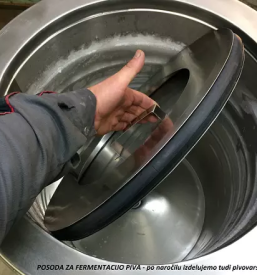 Hlajene posode za vino v sloveniji