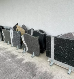 Velika izbira nagrobnih spomenikov v Sloveniji