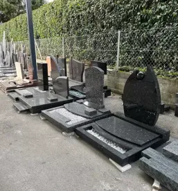 Kvalitetni nagrobni spomeniki iz kamna
