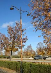 Izdelava lesenih dekorativnih kandelabrov v Sloveniji