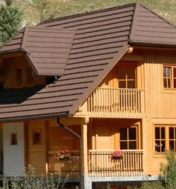 Izdelava lesenih his in brunaric v sloveniji