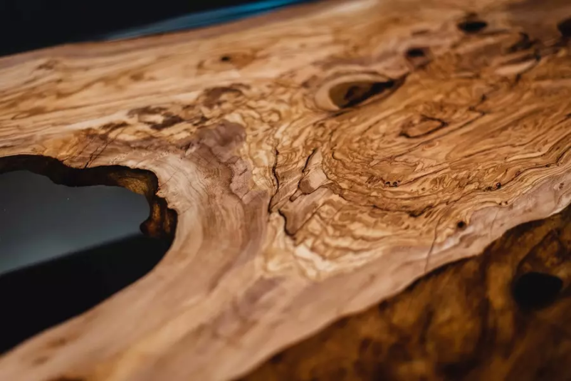 Za izdelavo masivnega pohištva smo vam na Primorskem vedno na voljo 