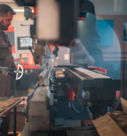 Izdelava vlečnih kljuk 