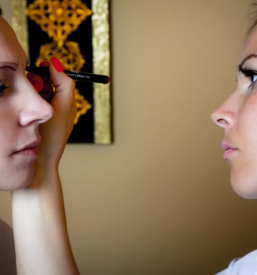 Dobro japonsko vrisovanje obrvi, microblading Primorska