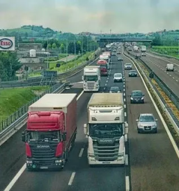 Kamionski prevozi tovora s hiab dvigalom slovenija