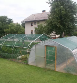 Kvalitetne uv folije in vrtnarske mize Slovenija - pokličite nas za ponudbo