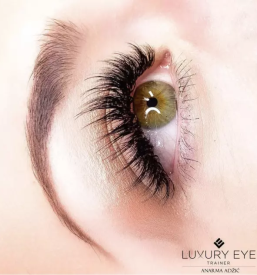 Kvalitetno podaljsevanje trepalnic slovenija