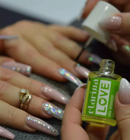 Material za nohte maribor