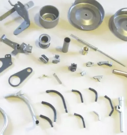 Sorgfältige Metallherstellung aus Blech Slowenien