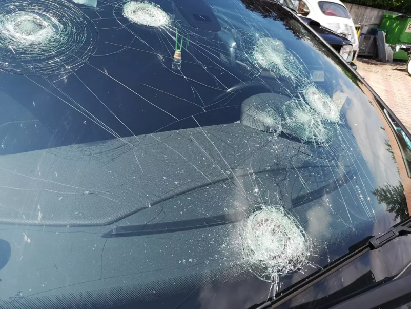 Profesionalna montaža avtostekel Ljubljana