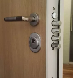 Popravilo protivlomnih vrat 