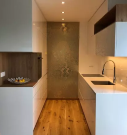 Notranja oprema iz kerrock corian in hi macs kompozitnih materialov