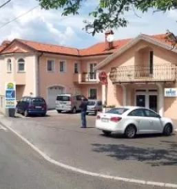 Oskrba gostinstva po sloveniji ( )