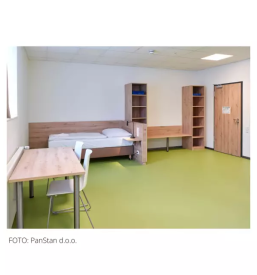 Polaganje talnih oblog tekoce gume