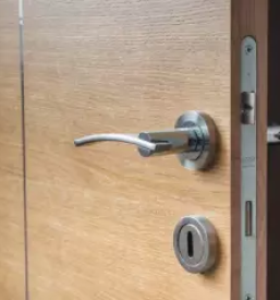 Prodaja pvc stavbnega pohistva v sloveniji