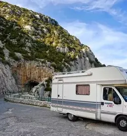 Prodaja pocitniskih prikolic in avtodomov slovenija