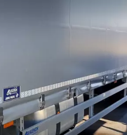 Prodaja tovornih vozil mercedes benz logatec