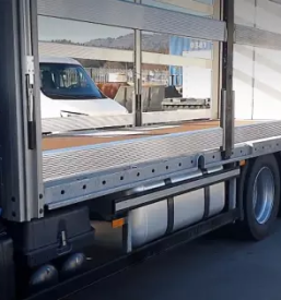 Prodaja tovornih vozil mercedes benz logatec