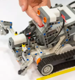 Robotika za otroke slovenija