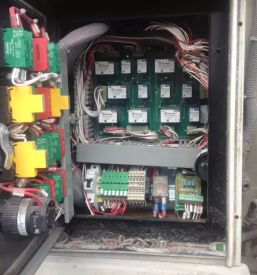 Popravilo avtomatskih menjalnikov za nakladače