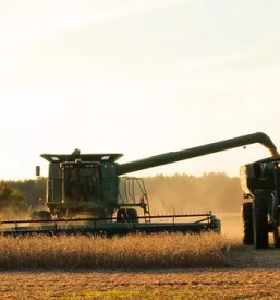 Kvalitetne storitve s kmetijsko mehanizacijo po Dolenjskem