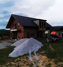 Kvalitetni tlaki in estrihi Črnomelj, Dolenjska