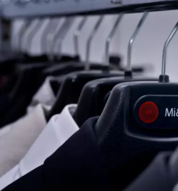 Trgovina z oblacili in sivanje modnih oblacil murska sobota