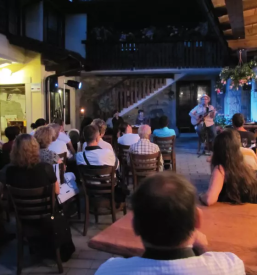 Turisticna kmetija s prenocisci kozina