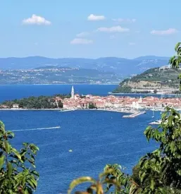 Ugoden najem apartmaja na obali