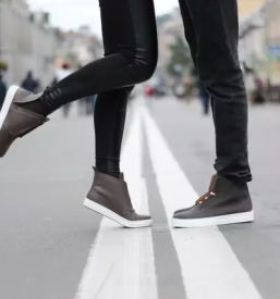 Moška in ženska obutev