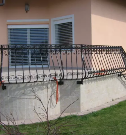 Ugodna montaza kovanih ograj slovenija