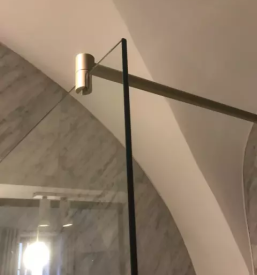 Ugodne kovinske konstrukcije tisina