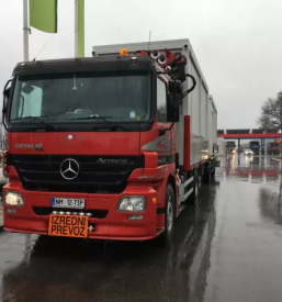 Ugodni kamionski prevozi s HIAB dvigalom 