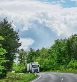 Ugodni kamionski prevozi tovora v sloveniji