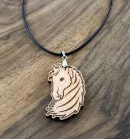 Unikaten nakit iz lesa ljubljana