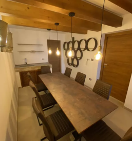 Unikatno masivno pohistvo po meri primorska